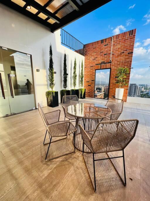 Apartamento 2 Habitaciones, Edificio Airali, Zona 10, Miradolo Guatemala City ภายนอก รูปภาพ